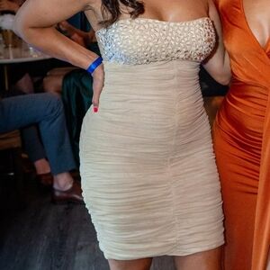 Gorgeous midi gala dress nude/tan color with glitzy top area size 4 with stretch